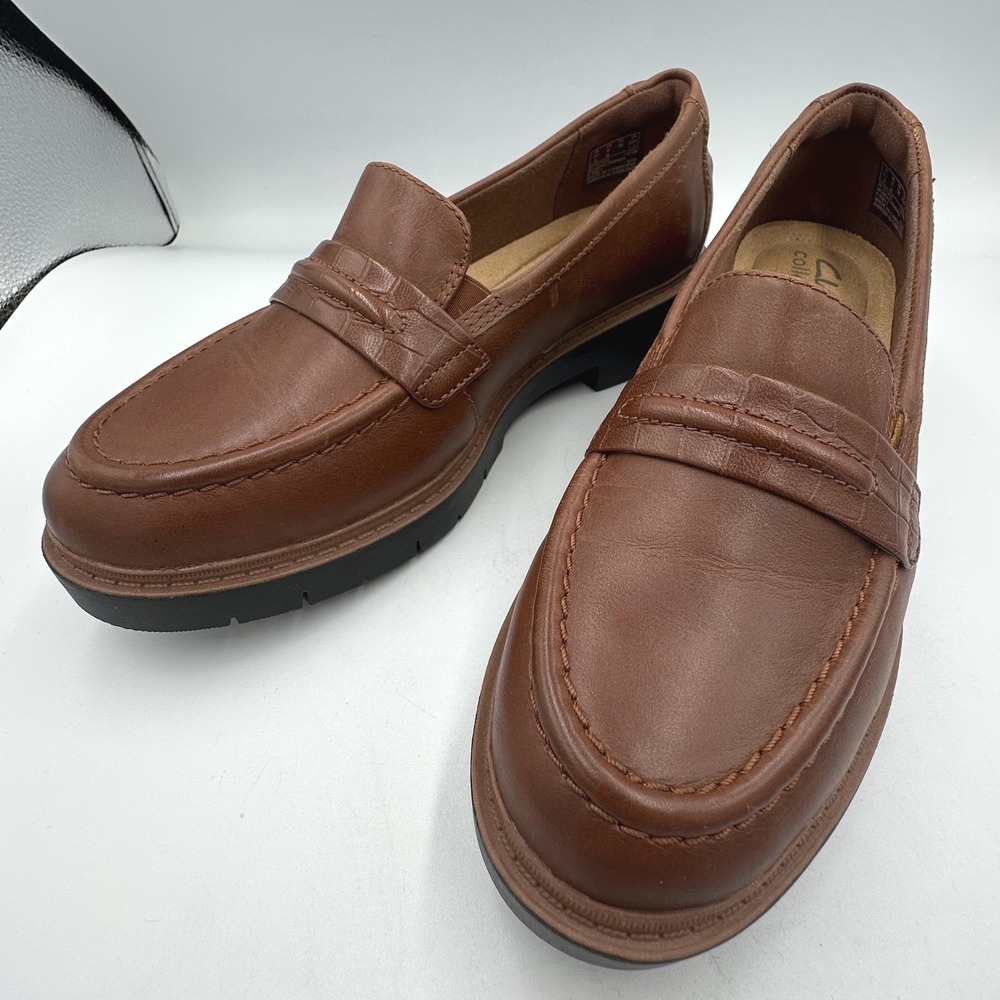 Clarks Collection Westlynn Bay Tan Leather Penny Loafers Lug Sole Sz 6M Comfort